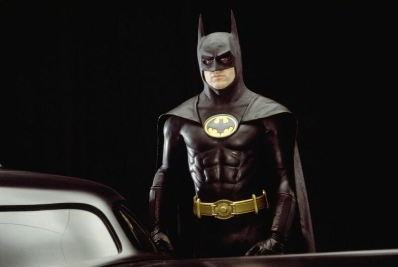 Lihat Perbedaan Batsuit dari 10 Film Batman!