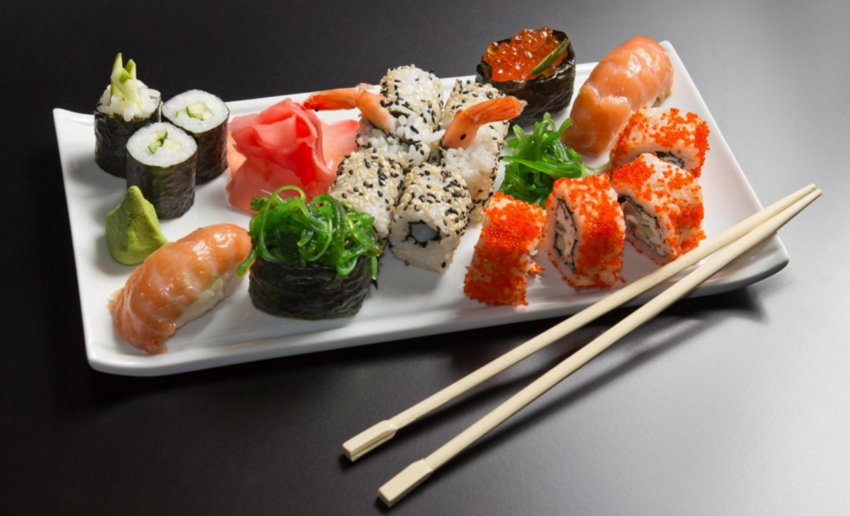 5 Alasan Kenapa Harus Makan Sushi