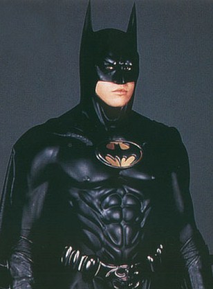 Lihat Perbedaan Batsuit dari 10 Film Batman!