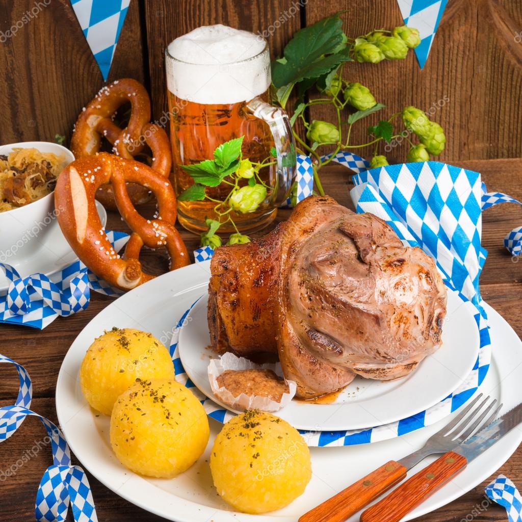 bir-dan-spatzel-meriahkan-perayaan-oktoberfest-di-summarecon-mal-serpong