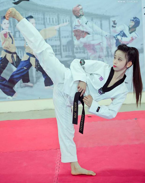 Setelah Sabrina, Taekwondo Girl asal vietnam mulai populer, ente musti lihat