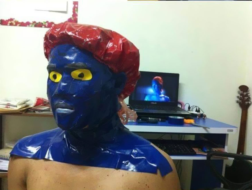 Saengchart Kembali Hadir Dengan Cosplay Murahnya yang Selalu Bikin Ngakak