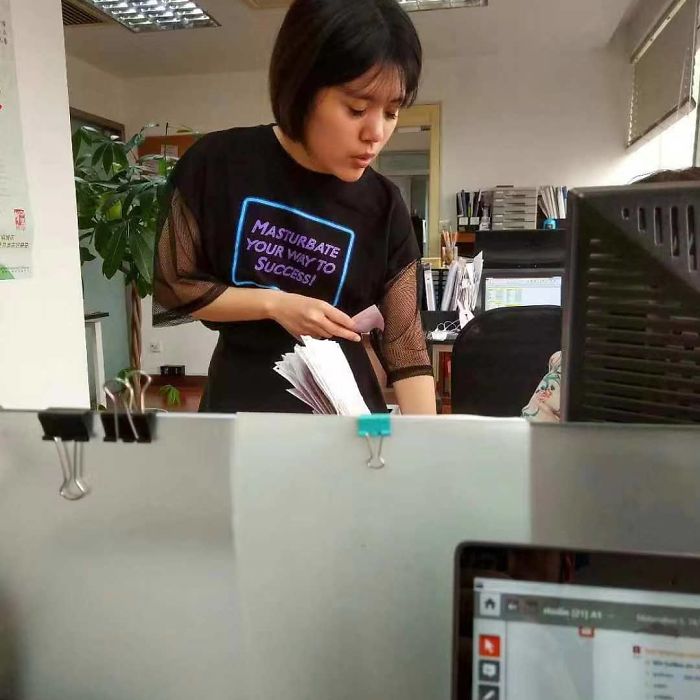 Foto-foto Ini Menunjukkan Betapa Nyelenehnya Fashion Yang Digunakan Oleh Orang Cina