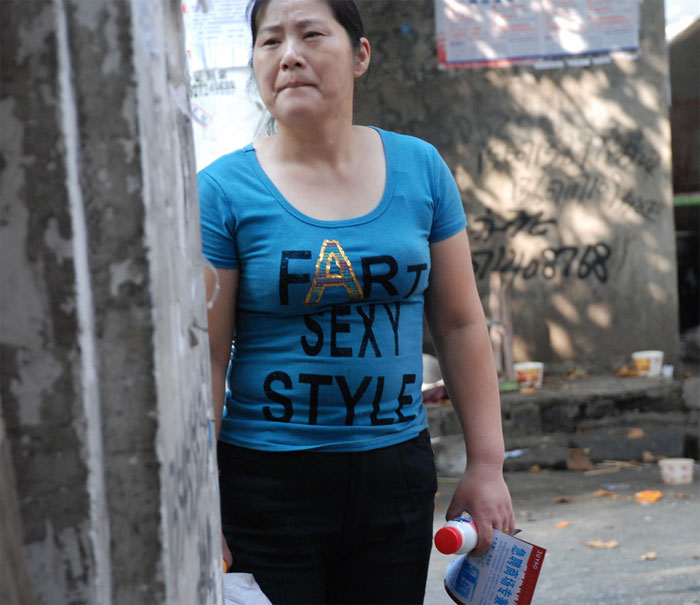 Foto-foto Ini Menunjukkan Betapa Nyelenehnya Fashion Yang Digunakan Oleh Orang Cina
