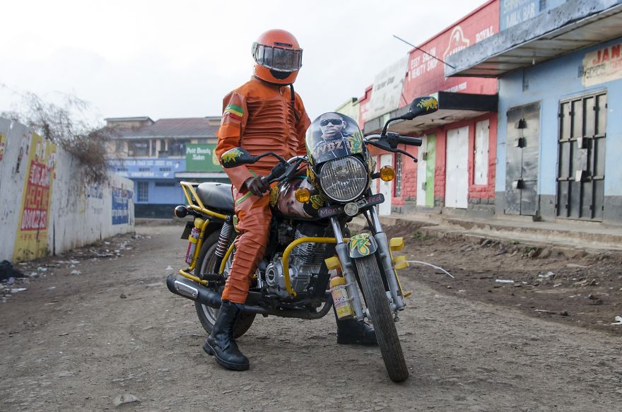 Ghost Rider hingga Madmax, simak gaya nyentrik nan kocak para Ojol dari Nairobi ini.
