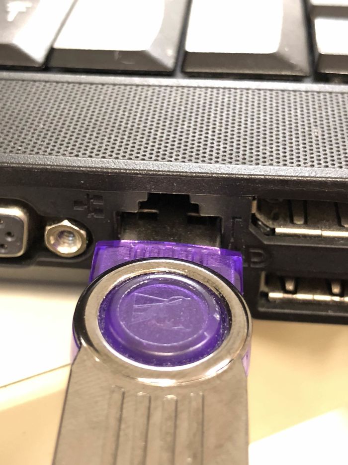 Ngakak, Potret Betapa Kocaknya Kekacauan Yang Harus di Hadapi Para IT Support.