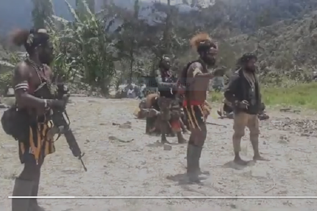 tpnpb-opm-klaim-tembak-5-tni--kuasai-bandara-dan-mengulang-ulang-peringatan-ini