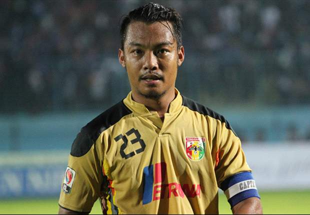 Pemain Bola WNI ( ASLI / NO BLASTERAN ) yang pernah / sedang bermain di luar negeri