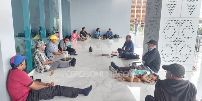 Tidak Sanggup Bayar Beasiswa Otsus, Orang Tua Mahasiswa: Bubarkan Pemerintah Saja!