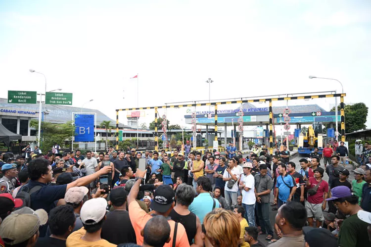 TNI AL Larang Demo di Pelabuhan Ketapang, Status Objek Vital Nasional Harus Steril!