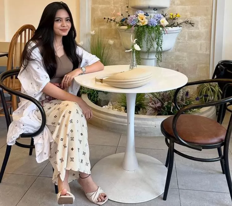 5 Potret Clara Wirianda yang Modis Sempat Viral Jadi Simpanan Pejabat Medan
