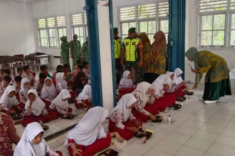 Menu Ayam Teriyaki di Program Makan Bergizi Gratis, PB IDI: Makanan yang Berisiko