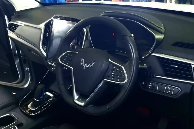 Intip Keunggulan Wuling New Almaz RS Pro Hybrid