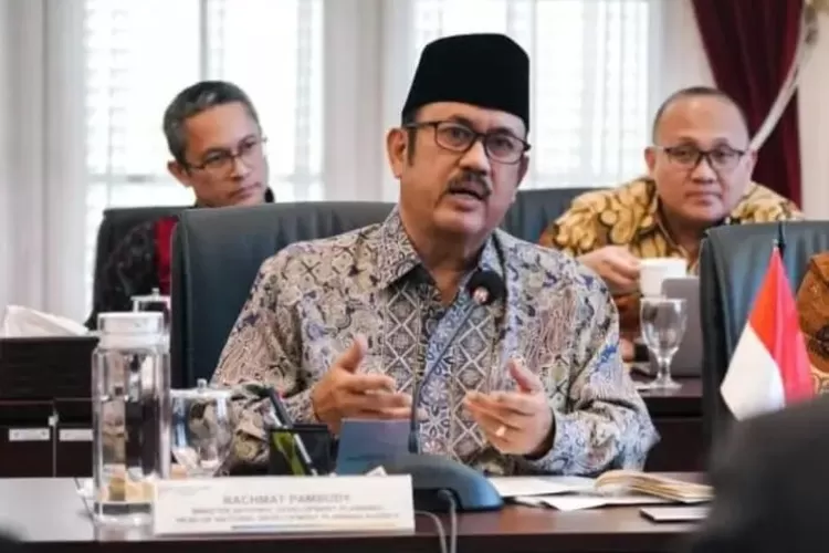 Kepala Bappenas Sebut Program Makan Gratis Lebih Mendesak daripada Lapangan Kerja