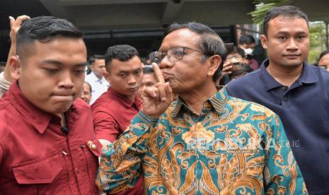 Ketua KPU Dipecat, Mahfud: Kalau Bohongi Istri dan Anak Pasti Berani Bohongi Rakyat
