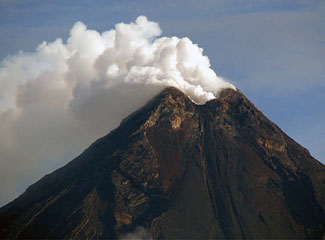 10 Gunung Api yang Gemparkan Dunia