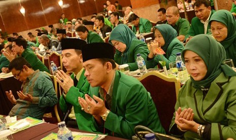 korban-pelemparan-hp-sda-lengser-sebelum-muktamarppp-bebas-dukung-jokowi