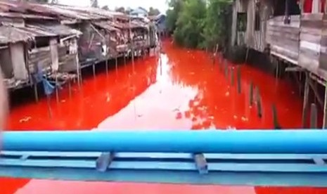 Air Sungai Di Bontang Berubah Jadi Darah