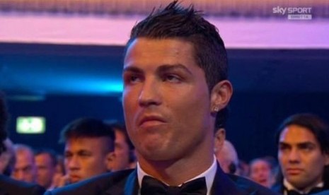 Ekspresi Ronaldo Dikalahkan Messi