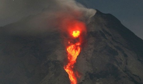 Menkokesra: Tidak Benar Presiden Acuh Pada Sinabung