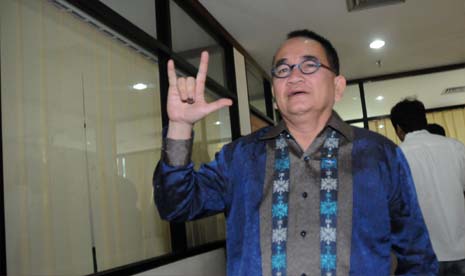 (SAMA KAYA PANSBUNG) Ruhut: Effendi Mengkritik Karena tak dpt Kursi Pemerintahan