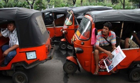 Wah, Ibu Ini Melahirkan di Bajaj