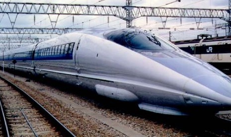 Jokowi Ingin Shinkansen Ada di Indonesia