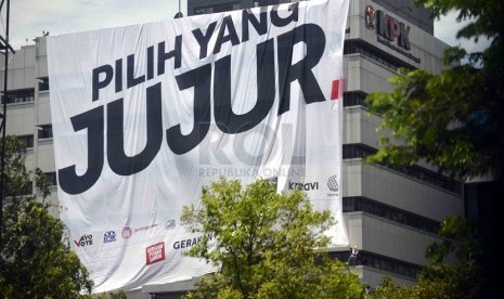 Reformasi Lahirkan Fenomena Gila Pemimpin dan Pemimpin Gila