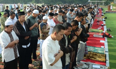 &#91;Breaking News MAHA PENTING!&#93; PBB Usul Selesaikan Masalah Asap dengan Shalat