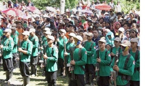 Sayap Komunis Filipina Serang Perusahaan Lokal
