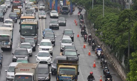 Anggota DPD Minta Jokowi Setop Pencitraan di Banjir