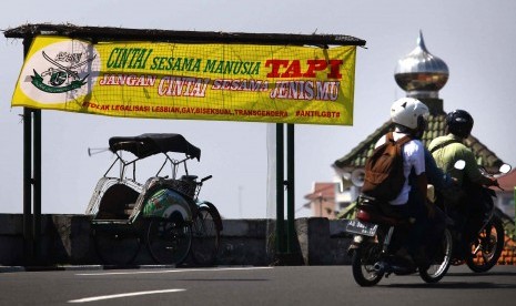 LGBT Lebih Berbahaya Daripada Terorisme dan Narkoba