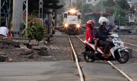 &#91;FACT !&#93; Kelakuan Pengendara Motor Bebek yang Arogan, Munafik, dan Belagu