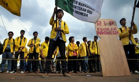 Reformasi 98 Bisa Kembali Terjadi. Hati – Hati