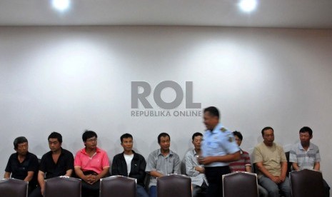 Mengapa Banyak Warga Negara Tiongkok Ilegal Berada di Indonesia