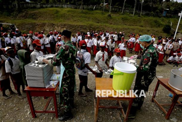 Benarkah OPM di Balik Penolakan Makan Gratis di Papua?