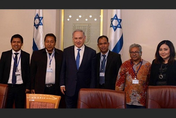 menyakitkan-wartawan-senior-metrotv-kompas-tempo-dkk-tersenyum-bersama-pm-israel