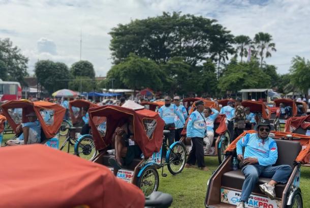 luncurkan-becak-listrik-tkn-gaet-dukungan-tukang-becak-di-madiun-menangkan-prabowo
