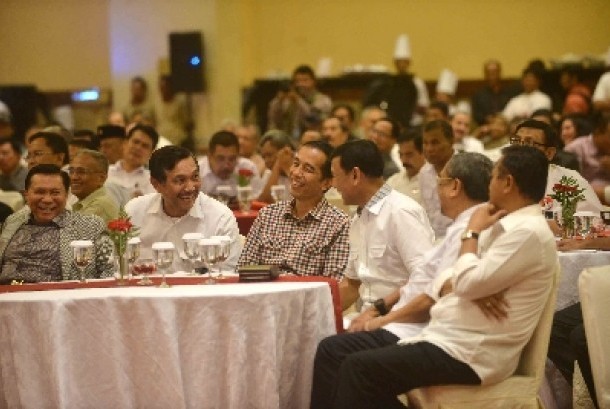 (jokowi di zalimi orang sunda)Jokowi Mengaku Kalah di Lima Provinsi