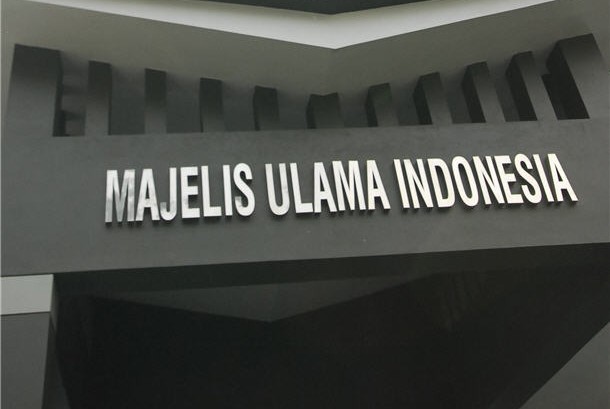 AHOK Gubernur yg Tak Dikehendaki? Mendagri, MUI, pro-Jokowi mulai "memusuhi"nya?