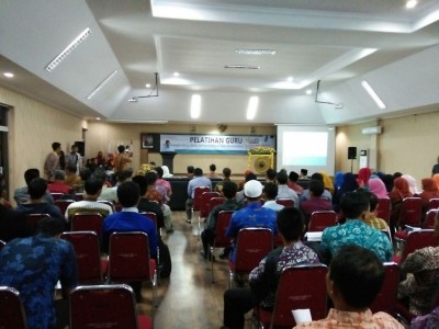 Lazis PLN Latih 100 Guru Honorer di Daerah Terpencil