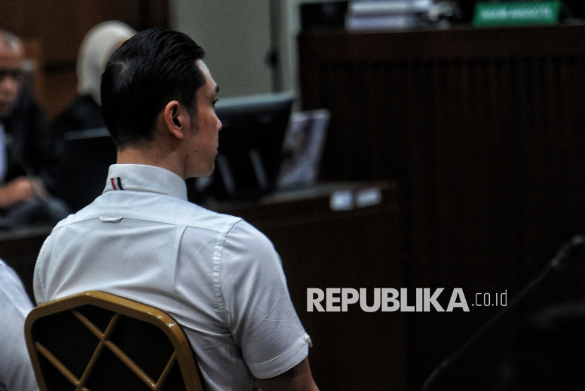 Korupsi Rp 3 T Dieksekusi di China, Rp 300 T Dipenjara 6,5 Tahun di RI