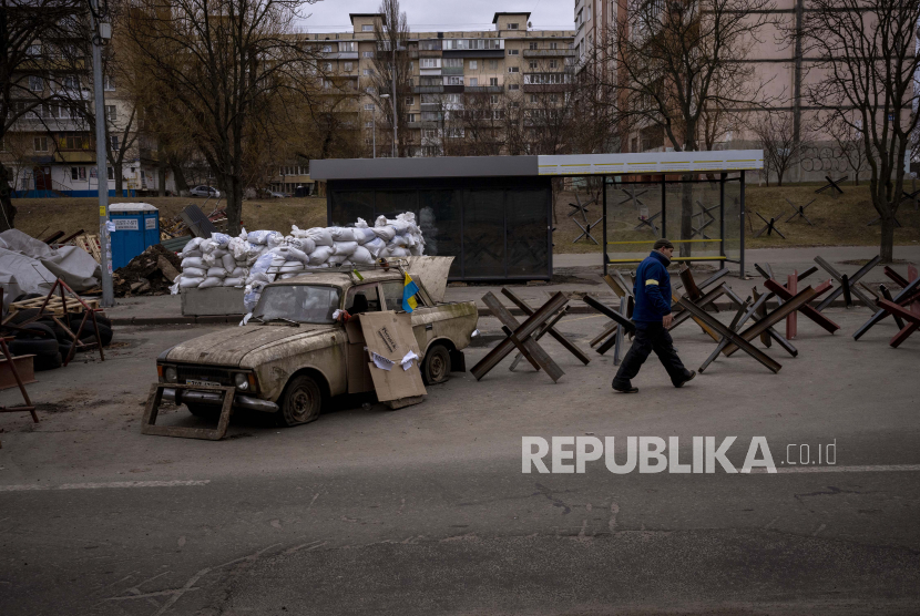 rusia-akan-evakuasi-60-ribu-warga-sipil-di-kherson