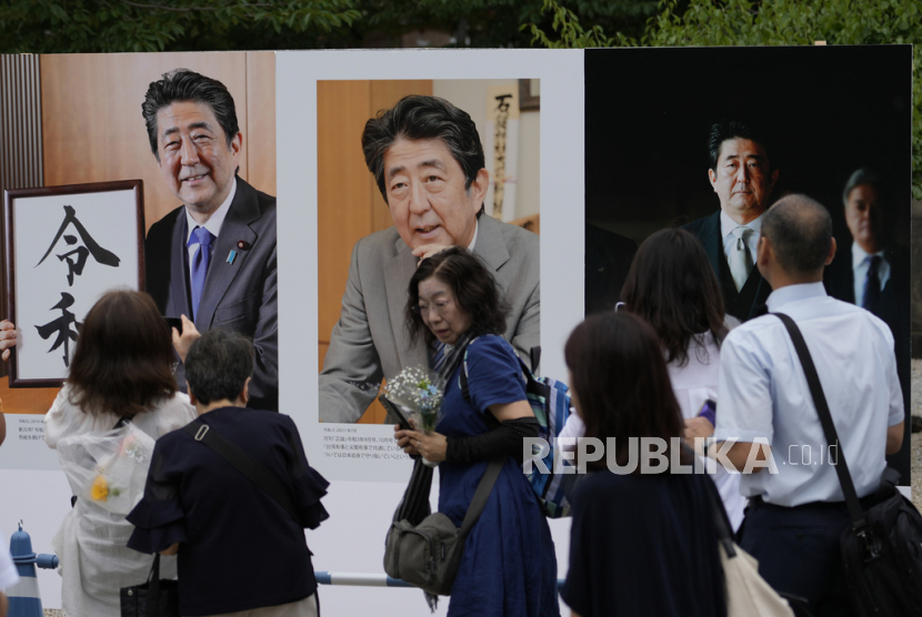 jepang-peringati-satu-tahun-kematian-abe