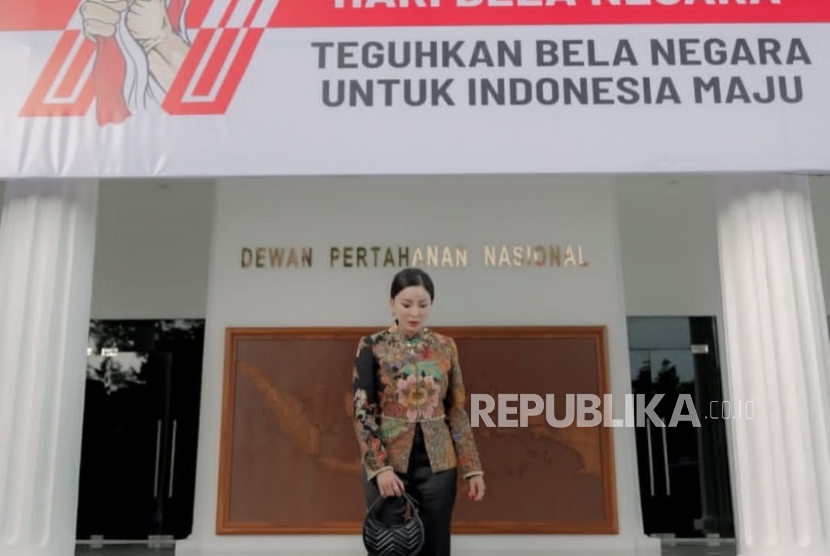 Profil Ayu Aulia Dilantik Jadi Tim Kreatif Kemenhan, Dulu Teman Lisa , Model Dewasa