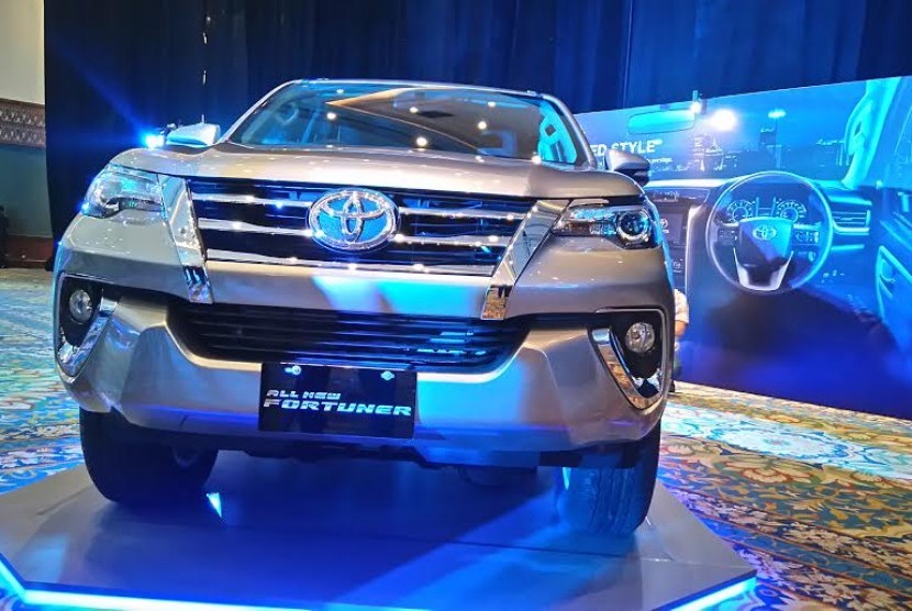 Anggota DPRD Jabar Minta Fortuner, Aher Belum Tahu