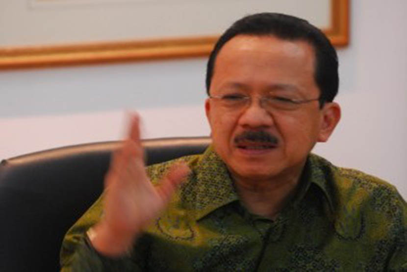 kpk-buka-kemungkinan-panggil-fauzi-bowo