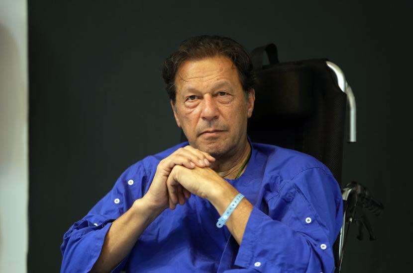 polisi-pakistan-berupaya-tangkap-mantan-pm-imran-khan