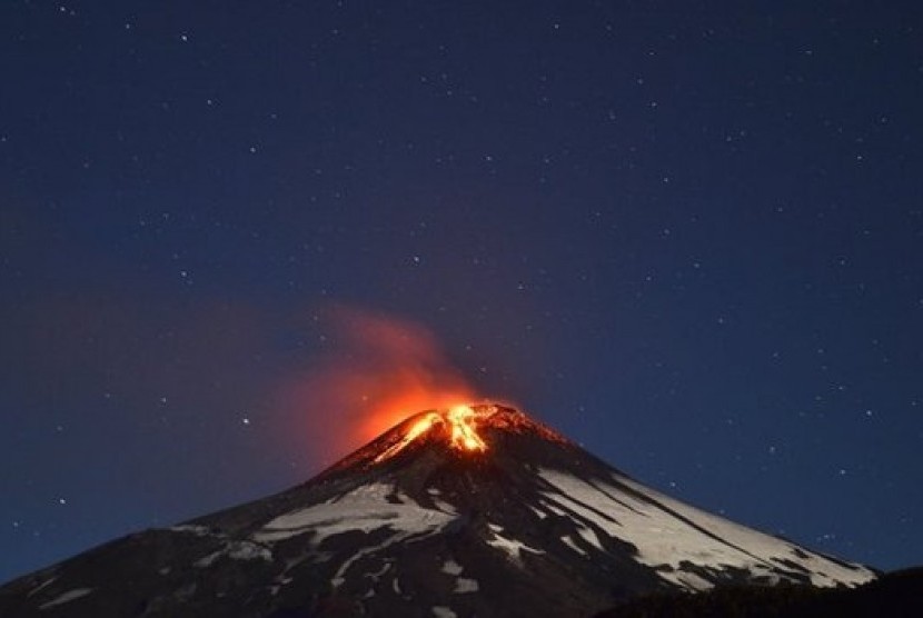 Gunung Berapi Colima di Meksiko Meletus