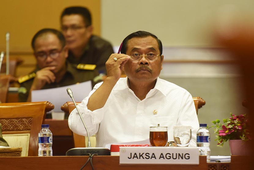 Jaksa Agung Tantang Politikus PKS